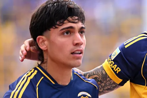 No es el Napoli: un club europeo reconoce que tiene en la mira a Exequiel Zeballos como posible refuerzo