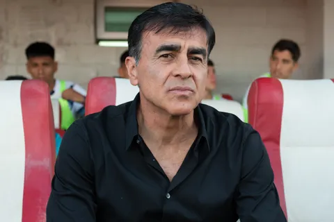 Gustavo Quinteros, muy cerca de Independiente