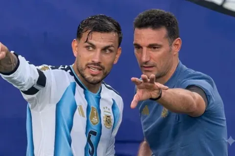 Qué dijo Lionel Scaloni de su charla viral con Leandro Paredes: "Siempre debatimos"