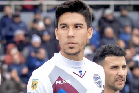 El duro presente de Pol Fernández luego de irse de Boca: puede descender dos veces en el mismo año