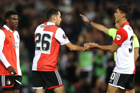 La contundente decisión de Feyenoord con Bullaude mientras Boca busca su llegada
