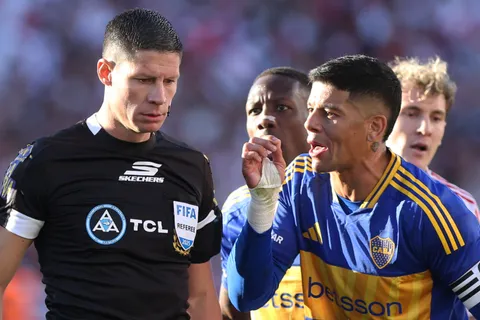 Marcos Rojo se quejó por una decisión del árbitro del Boca-River: "No entiendo qué estaba viendo"