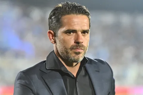 Con dos cambios: el equipo de Boca que piensa Fernando Gago para recibir a Barracas Central