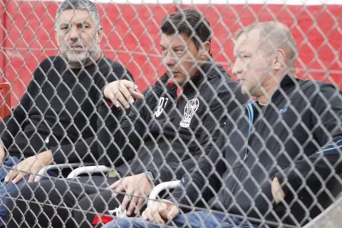 Impensado final: el sorpresivo factor que definió la situación entre Battaglia y Huracán