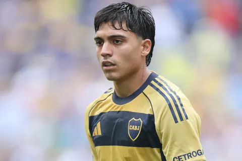 Exequiel Zeballos podría irse de Boca: los dos destinos que ya le acercaron ofertas al delantero