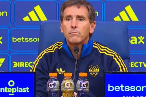 La bronca de Úbeda por los errores de Boca en la eliminación contra Huracán: "No se puede"