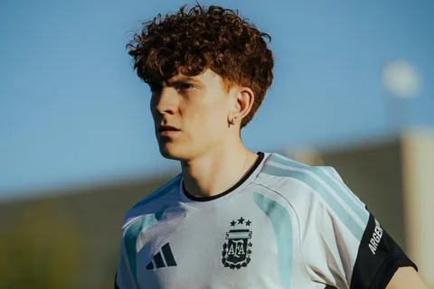 Valentín Barco podría jugar con Argentina: cuándo fue su último partido en La Bombonera