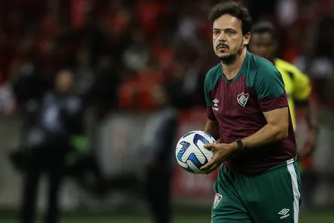 Insólito: a 3 semanas de la final contra Boca, el DT de Fluminense no trabajará con su plantel por 10 días