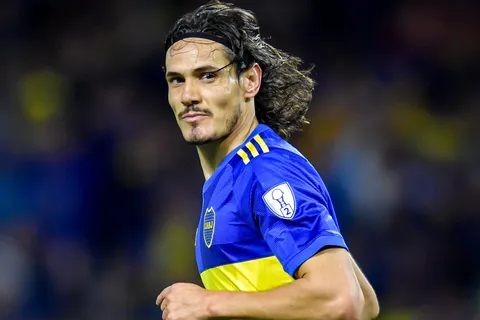 Cómo está Edinson Cavani y qué chances tiene de jugar en Boca vs. Vélez