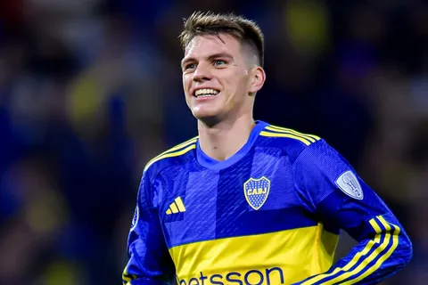 Kevin Zenón reveló qué le pidió Edinson Cavani y derivó en el gol