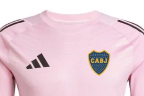 No se había visto: la camiseta rosa que sacó Boca en la nueva colección