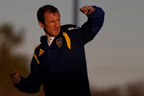 No solo para el amistoso: Arruabarrena planea importantes cambios en la defensa de Boca