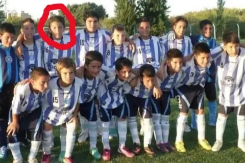 ¿Quién es? A los 10 años pintaba para crack en Racing y terminó siendo figura de Boca en un puesto impensado