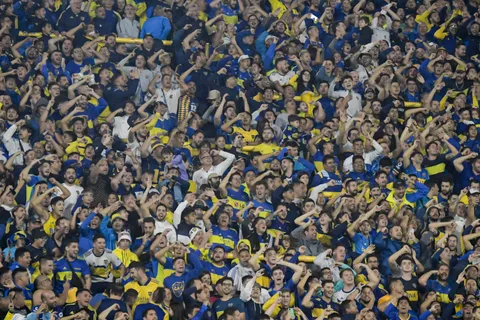 La queja de los hinchas de Boca tras bajar los alambrados de las populares