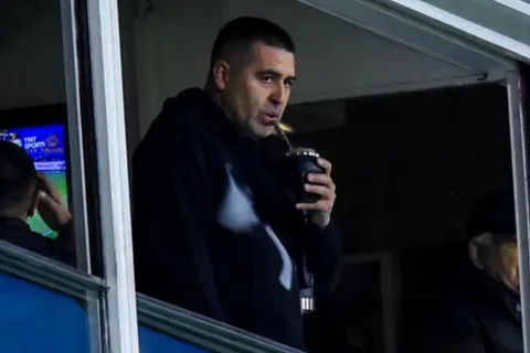 Riquelme le puso fecha al tema DT: cuándo piensa anunciar a Diego Martínez en Boca