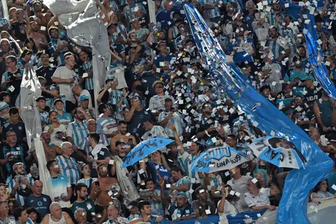El cantito de Racing para Boca, con un error viral: "No se dieron cuenta"