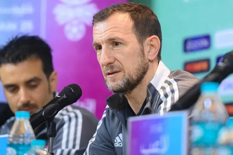Rodolfo Arruabarrena le pidió a Riquelme que compre a Jonathan Calleri