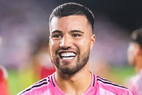 ¿De Messi a Falcao? El posible nuevo destino de Weigandt sería con otro crack de compañero