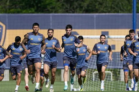 El jugador de Boca criticado por los hinchas que podría meterse en el equipo titular ante Vélez: "Lo vieron bien"