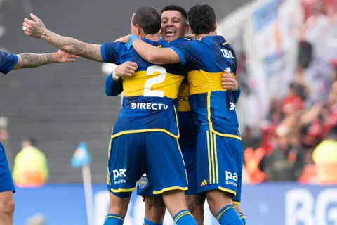 La dupla central que se perfila para ser titular en Boca vs. Nacional Potosí