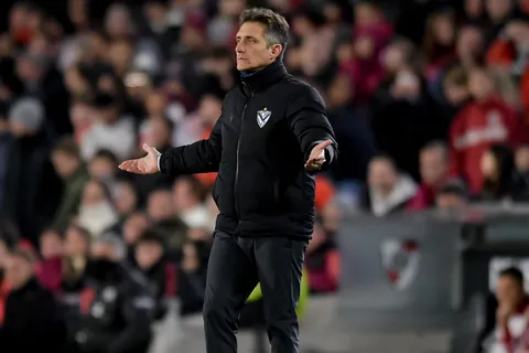 Vélez sumó un refuerzo y perdió por lesión a un titular a días de enfrentar a Boca