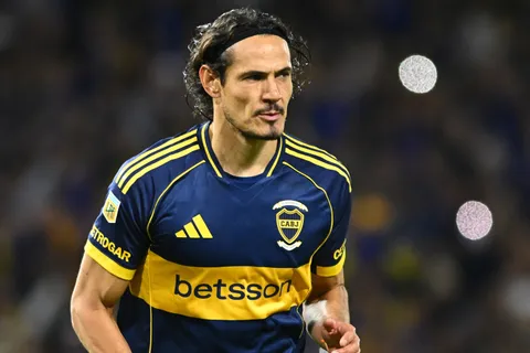 A raíz de un pedido de CONMEBOL, Cavani marcó su postura sobre los rumores de una salida de Boca