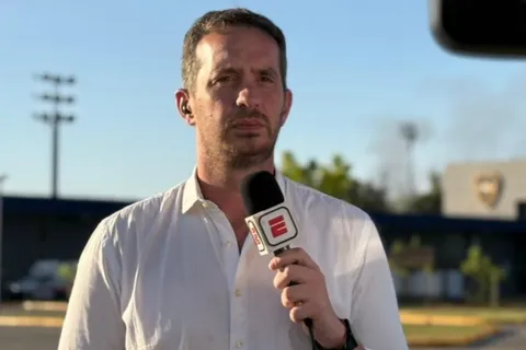 Emiliano Raddi explicó la situación de dos jugadores de Boca que pelean por un lugar: "Uno de los dos se va"