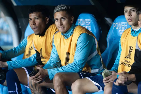 La foto que expuso a Agustín Almendra e hizo estallar a los hinchas de Boca: "¿Dónde está?"