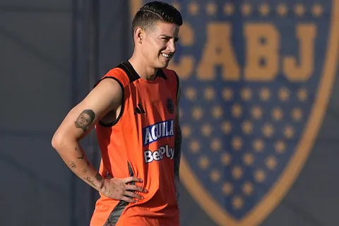 James Rodríguez entrenando en Boca Predio