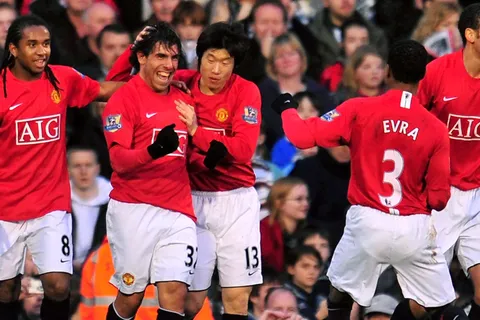 Fueron compañeros de Carlos Tevez en el Manchester United y visitaron La Bombonera