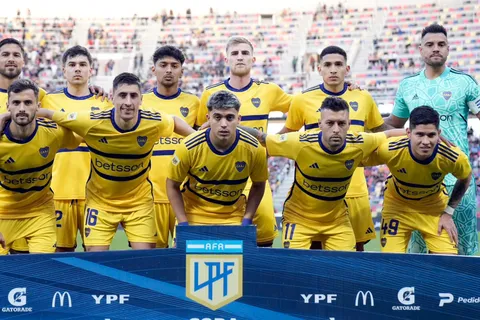 Juega Boca: formaciones, horario y cómo ver el partido vs. Lanús