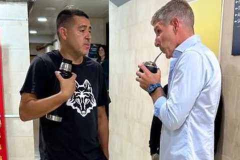¿Quiénes acompañaron a Riquelme al partido por el centenario del Villarreal?