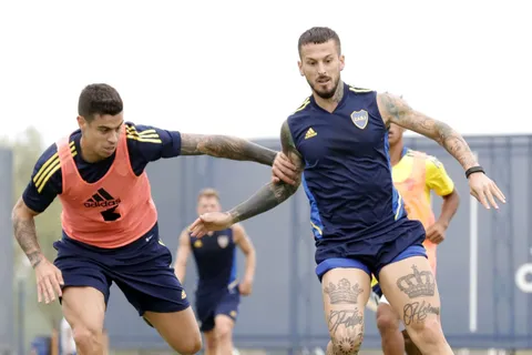 Preocupación: la inesperada razón por la que Benedetto debió abandonar la práctica de Boca