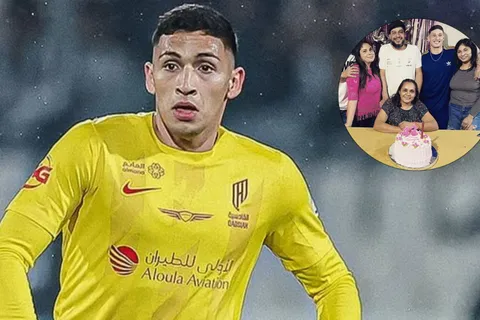 La sorpresiva bandera sobre Boca que llevó la familia de Ezequiel Fernández a un partido del Al-Qadisiyah