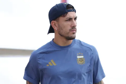Debuta Argentina: cómo está Leandro Paredes y qué hará Lionel Scaloni con él