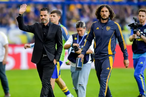 Revelaron que Gago podría tener un mano a mano con un Cristian Medina en las próximas horas