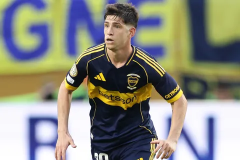 Úbeda sorprende: Tomás Belmonte se perfila para reemplazar a Paredes por sobre Ander Herrera