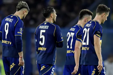 Los hinchas de Boca apuntaron a Milton Giménez en la derrota con Universidad Católica: "Una vergüenza"