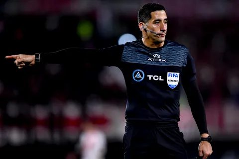 Yael Falcón Pérez, árbitro del Superclásico