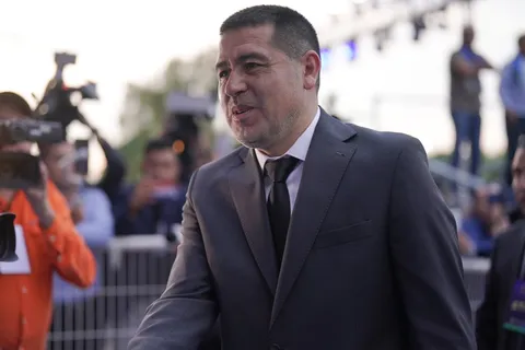 Panorama mercado: las tres negociaciones que encara Riquelme en Boca y el otro jugador que gusta