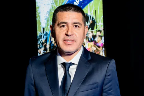 Riquelme mira al mercado de pases: los cuatro puestos que podría reforzar en Boca