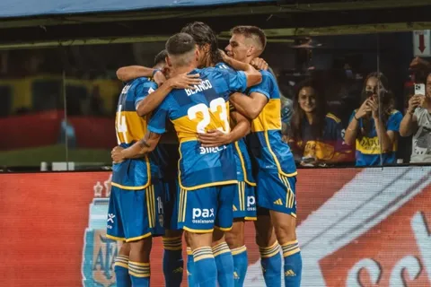 Confirmado: Luis Advíncula se perderá el debut de Boca en la Copa Argentina