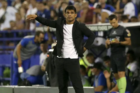 La contundente decisión de Ibarra con Benedetto en la previa de la Supercopa