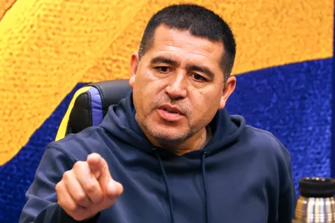 ¿Riquelme los deja ir? Boca analiza vender a Advíncula y Blondel si aparece una oferta por ellos