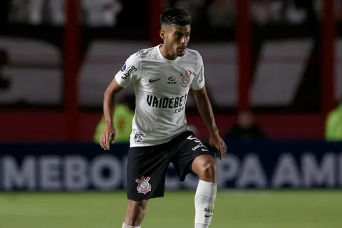 Boca y Mineiro pelean por Fausto Vera: quién tiene ventaja y cuándo se definirá la novela