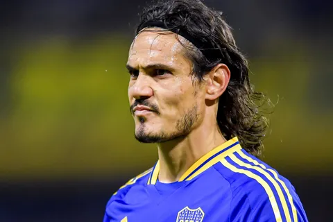 Los fuertes comentarios de los hinchas de Boca a Cavani en su posteo de Instagram: "Andate"