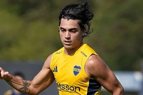 Qué pasa con Exequiel Zeballos: no será titular por Libertadores, ¿pero sí ante River?