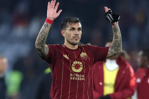 La publicación de la Roma sobre Leandro Paredes que se llenó de comentarios de hinchas de Boca: "Devolvelo"