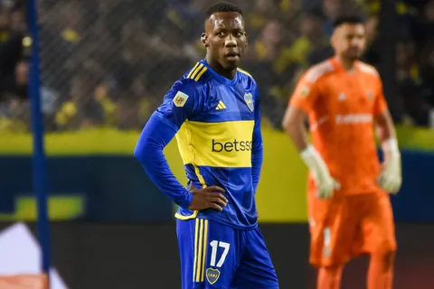 Por qué no juega Luis Advíncula en Boca vs. Defensa y Justicia por la Liga Profesional 2024