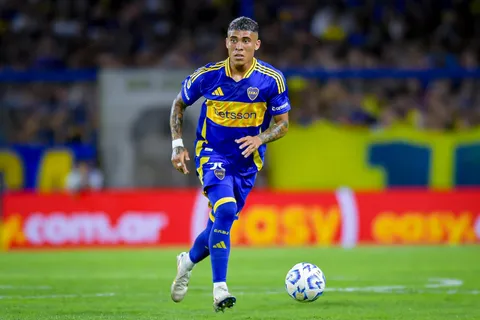 ¿Vuelve Ayrton Costa en Boca? No juega hace 2 meses pero para Russo es fundamental